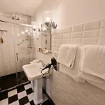 Manoir Le Coutureau Bed and Breakfast 4*