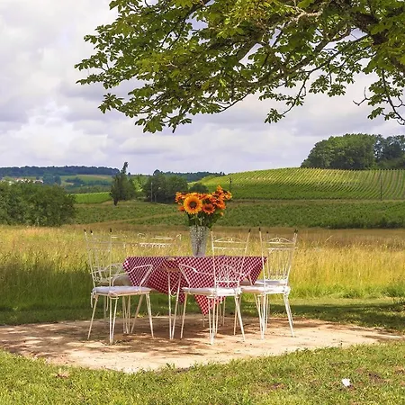Manoir Le Coutureau Bed & Breakfast
